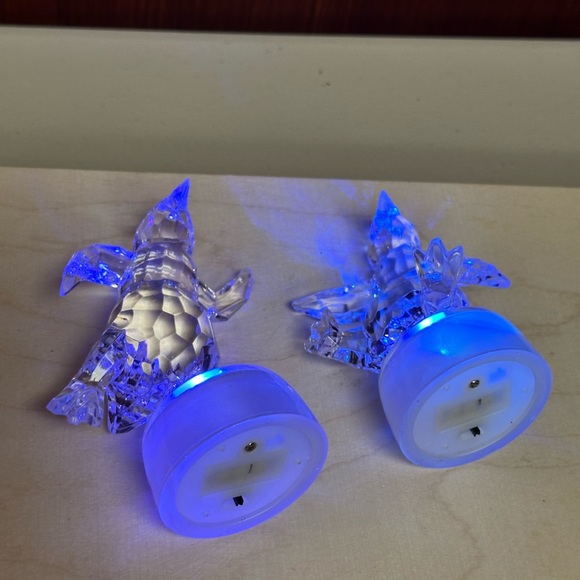 Christmas LED Lighted Color Changing Acrylic Penguins - Picture 4 of 12